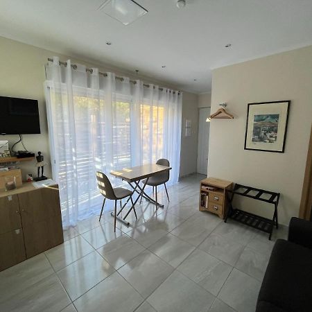 Appartement Au Calme Dans Un Espace Arbore Tourrettes-sur-Loup Exteriér fotografie