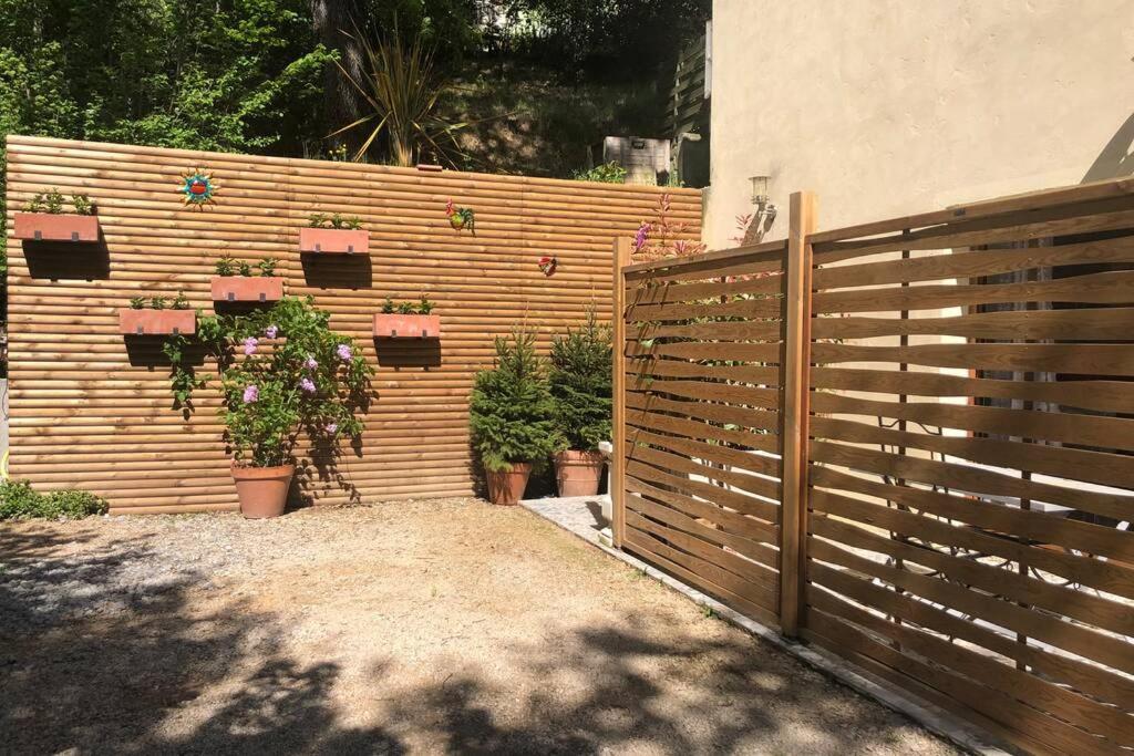 Appartement Au Calme Dans Un Espace Arbore Tourrettes-sur-Loup Exteriér fotografie