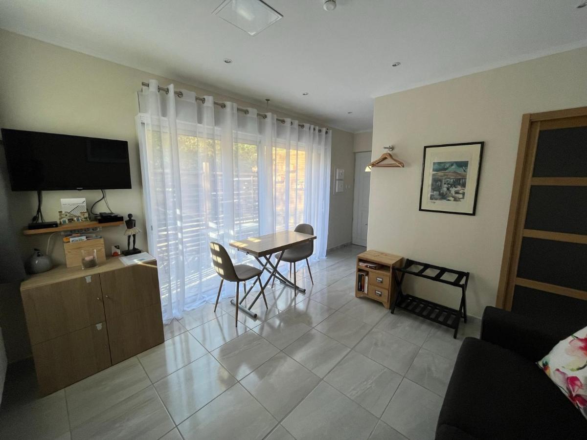 Appartement Au Calme Dans Un Espace Arbore Tourrettes-sur-Loup Exteriér fotografie