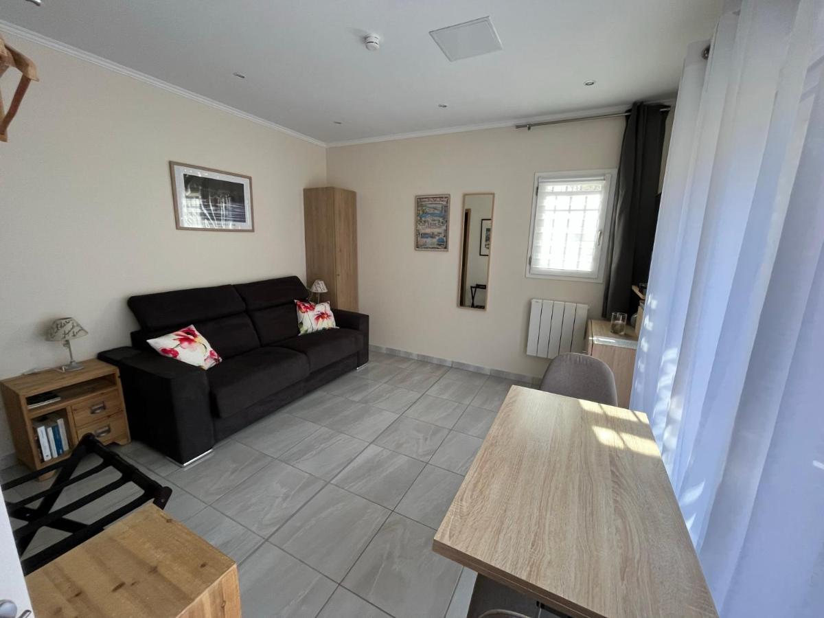 Appartement Au Calme Dans Un Espace Arbore Tourrettes-sur-Loup Exteriér fotografie